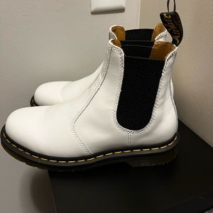 Doc Martins Chelsea Boots